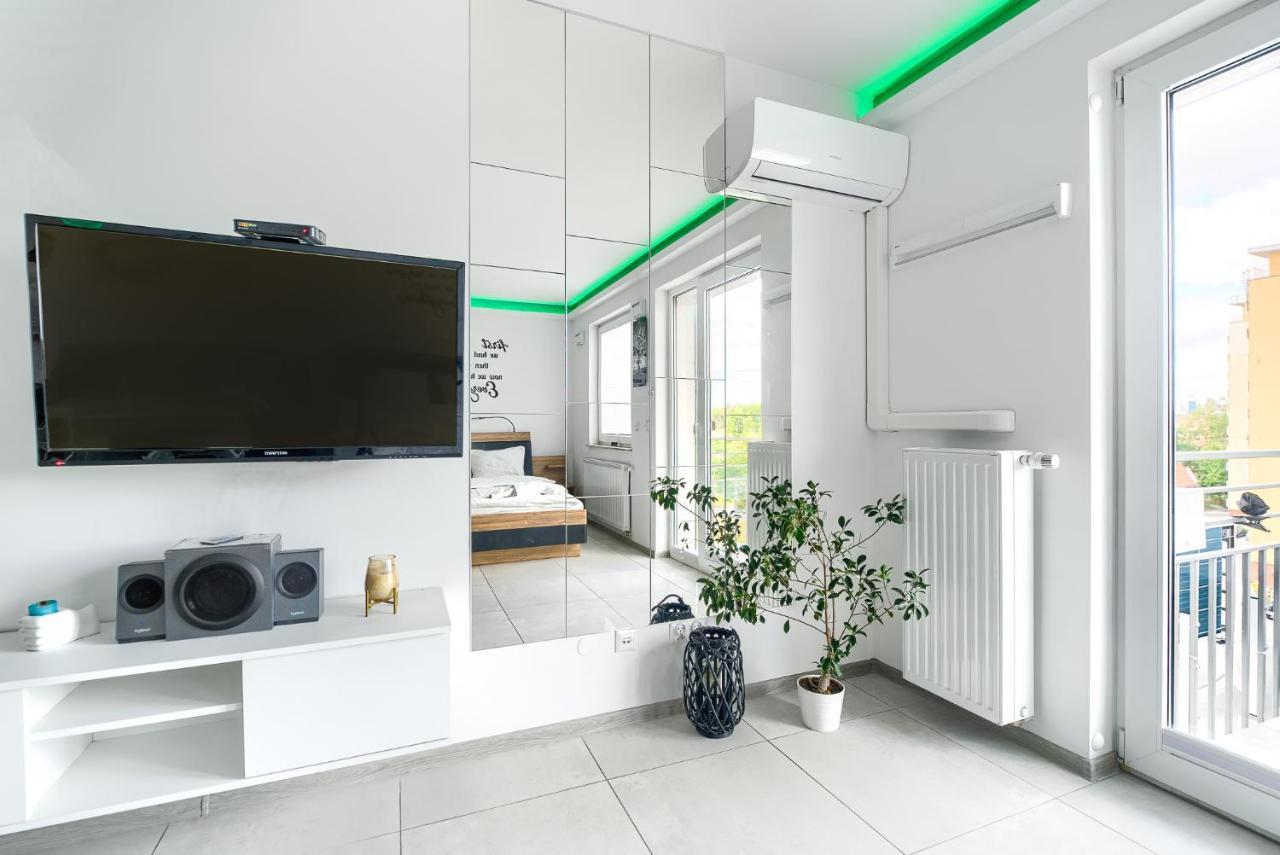 Good Day Apartments- Private Parking New Town 什切青 外观 照片