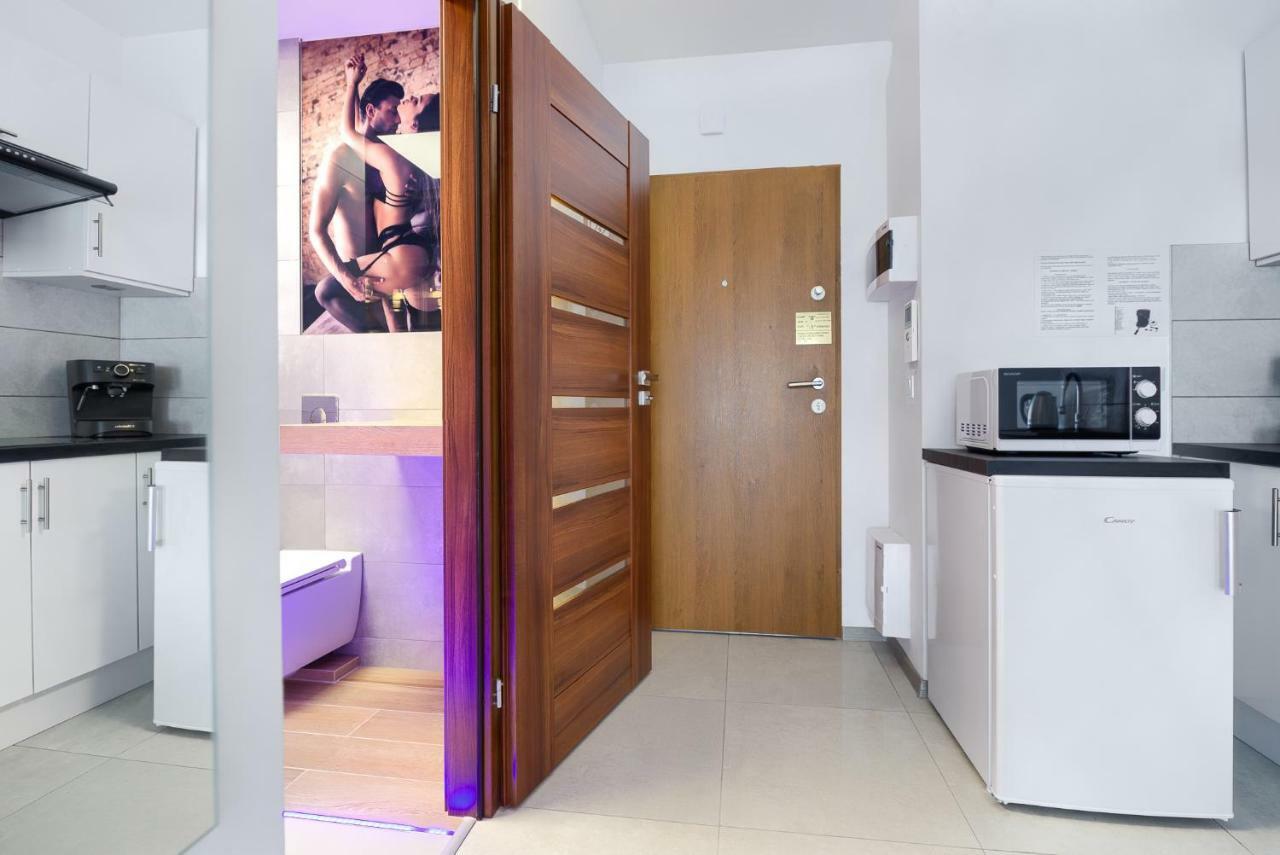 Good Day Apartments- Private Parking New Town 什切青 外观 照片